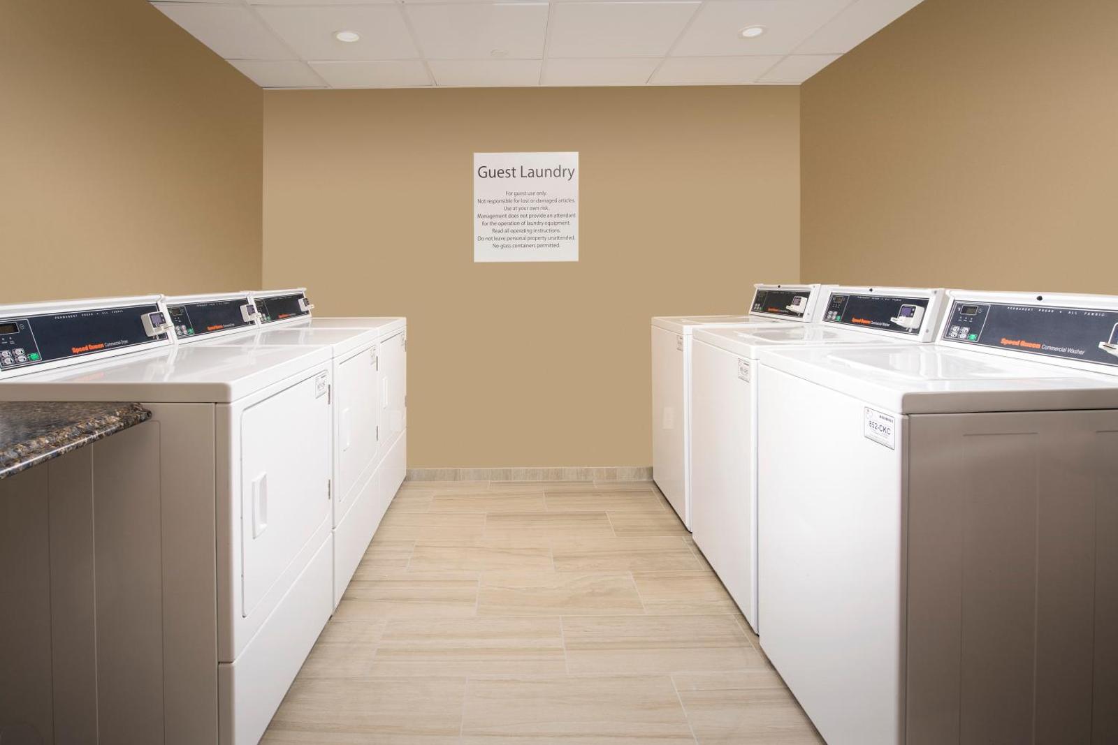 Holiday Inn Express & Suites College Park - University Area an IHG Hotel Main image 2